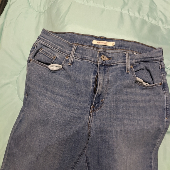 Levi's - Picture 6 of 6